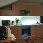 克拉默公寓 公寓 *