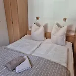 克拉默公寓 公寓
